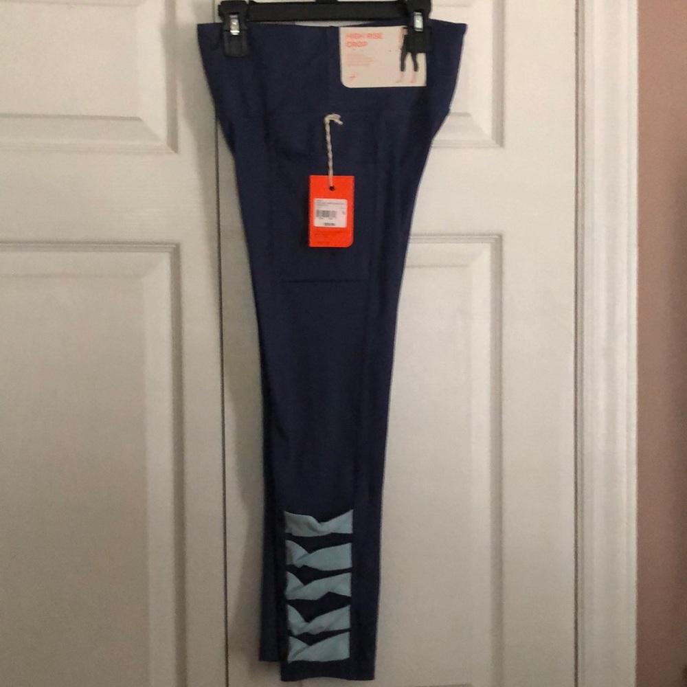New with tags high rise crop leggings